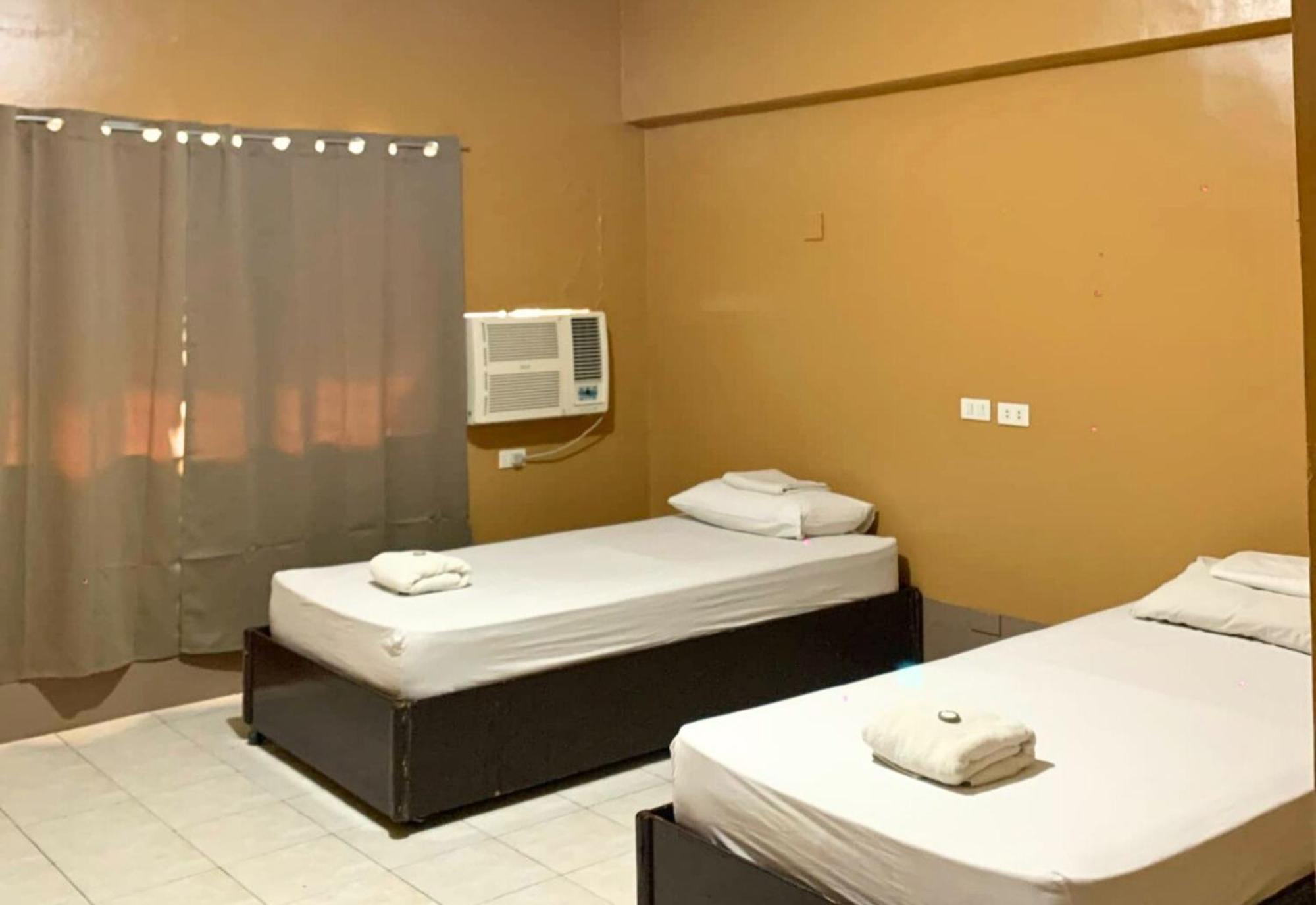 Dona Mercedes Cebu Extérieur photo