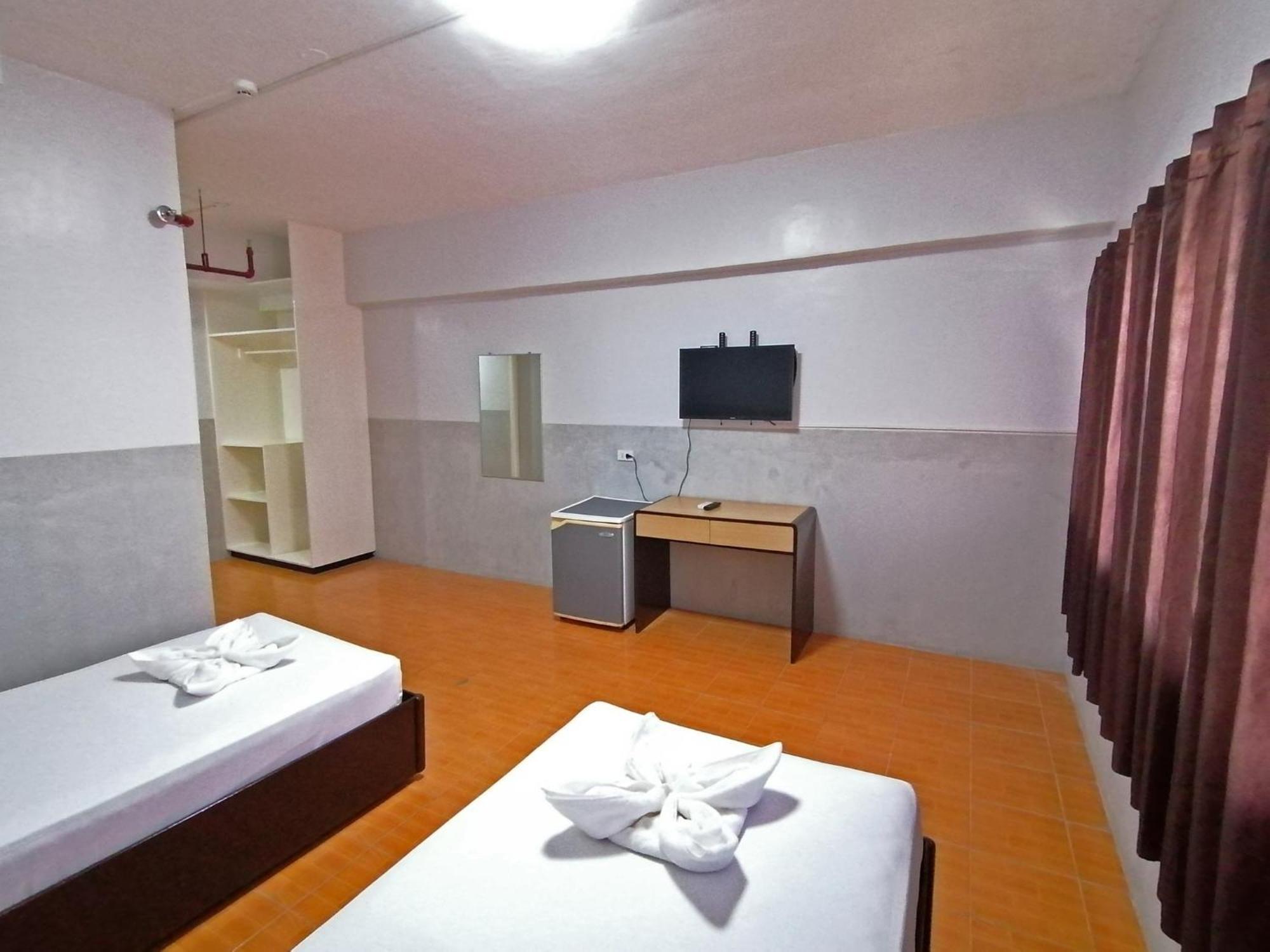 Dona Mercedes Cebu Extérieur photo